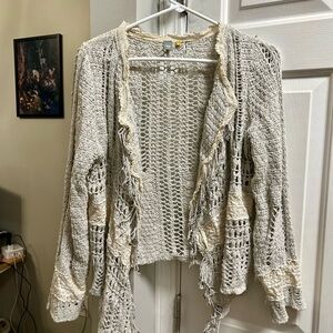 Elegant Light Gray/Off white Open-Knit Shabby Chic Cardigan with lace detail